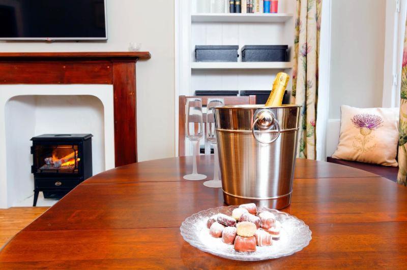 Old Town 163 Apartment Edinburgh Ngoại thất bức ảnh