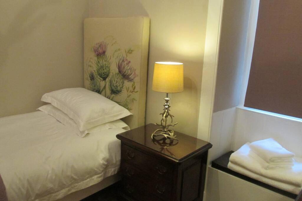 Old Town 163 Apartment Edinburgh Ngoại thất bức ảnh